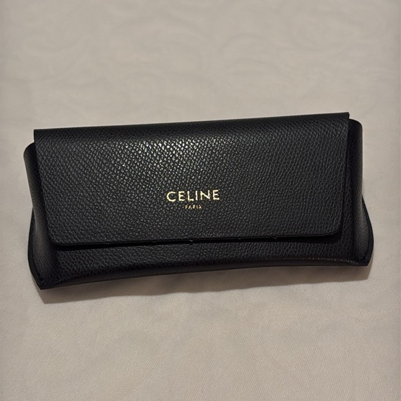 Celine Triompe black on black sunglassesses CL4019U
Like new! - Picture 6 of 8